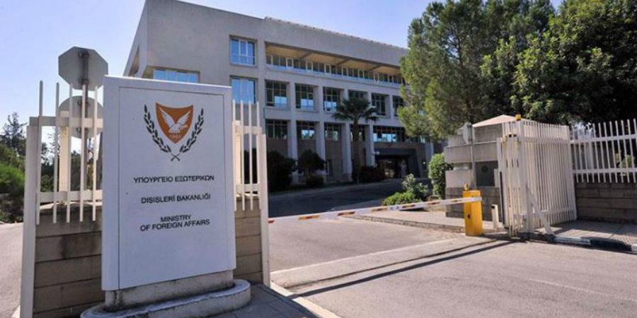 ΥΠΕΞ: Οδηγίες για τον κορωνοϊό σε Κύπριους που ταξιδέψουν  